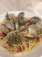 WINE WITH…Linguine with Clams and Fresh Tomato Sauce