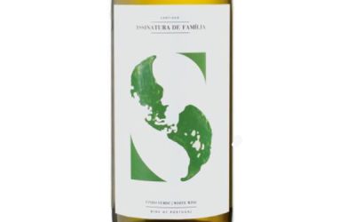 Quinta-de-Santiago-Assinatura-de-Familia-Vinho-Verde