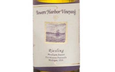 Bowers-Harbor-Mediium-Sweet-Riesling-2022wo